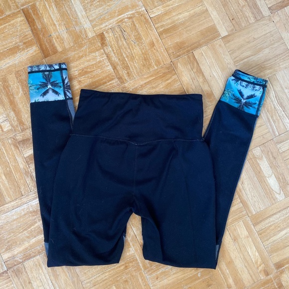 Sweaty Betty Urdhva REVERSE-ABLE legging - Picture 7 of 7